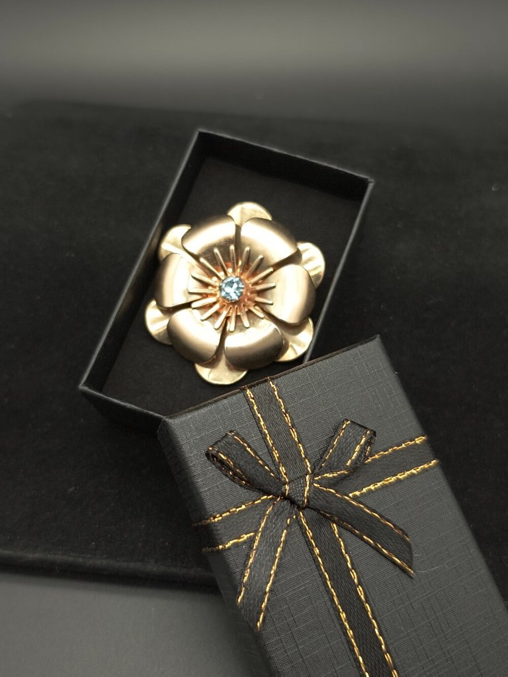 Vintage Flower Power Chunky Gold Tone Layered Petal Brooch